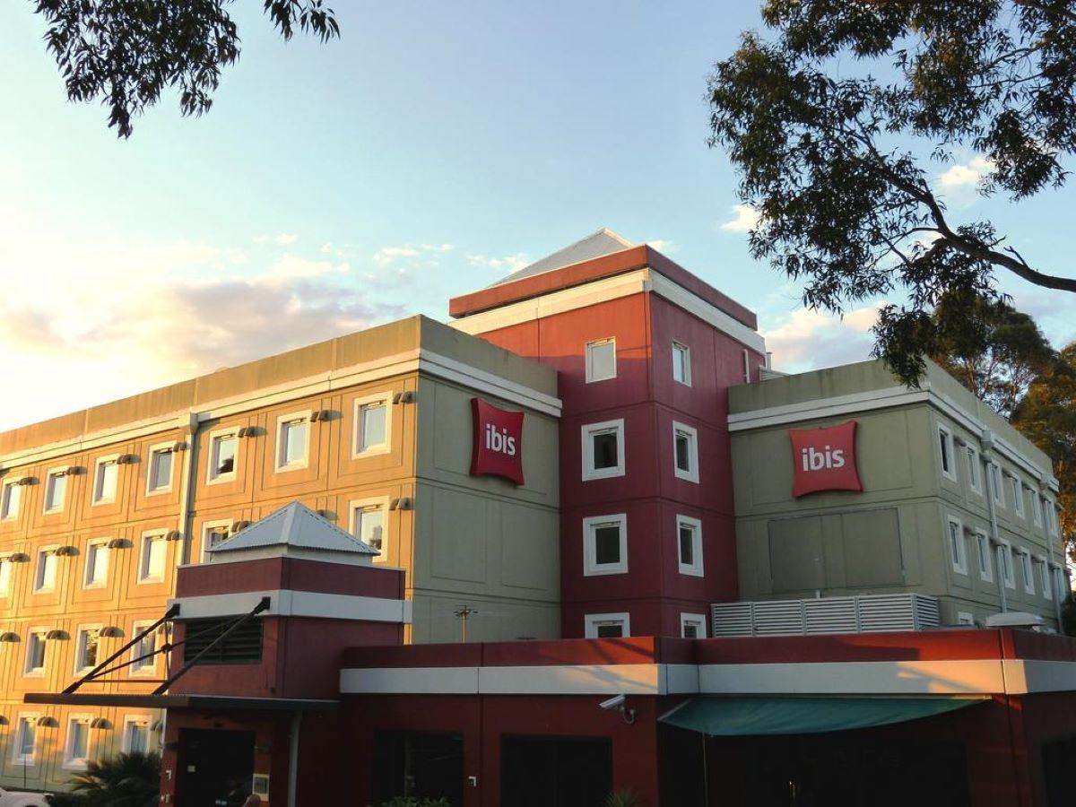 Ibis Thornleigh Hotel Екстериор снимка