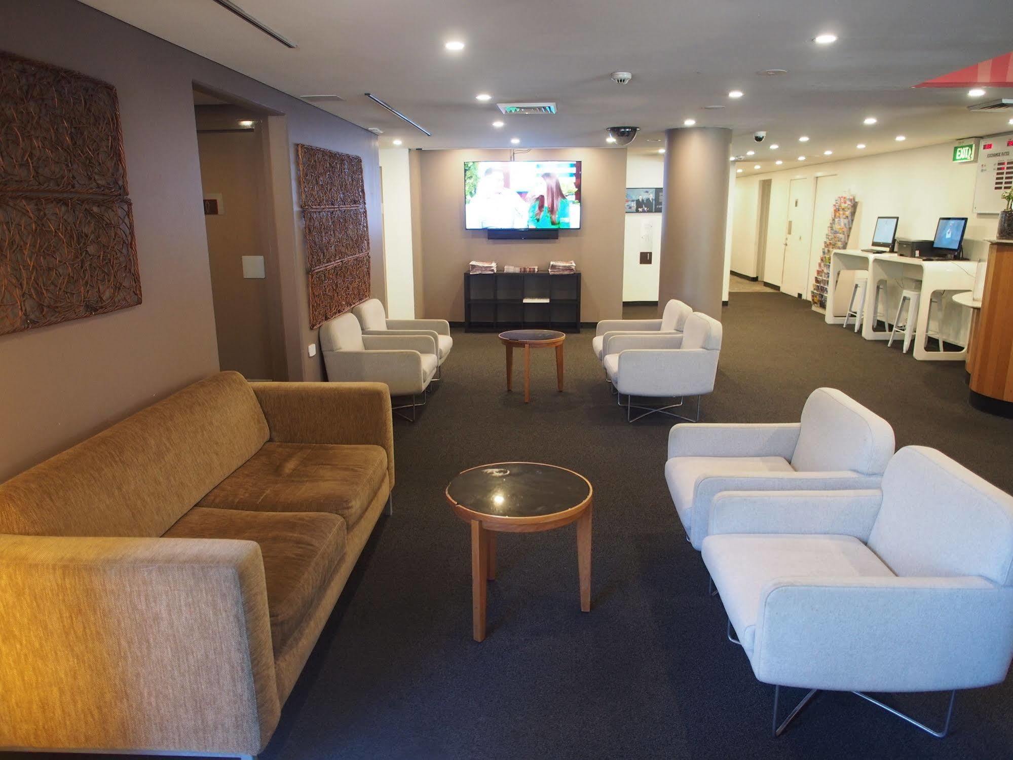 Ibis Thornleigh Hotel Екстериор снимка