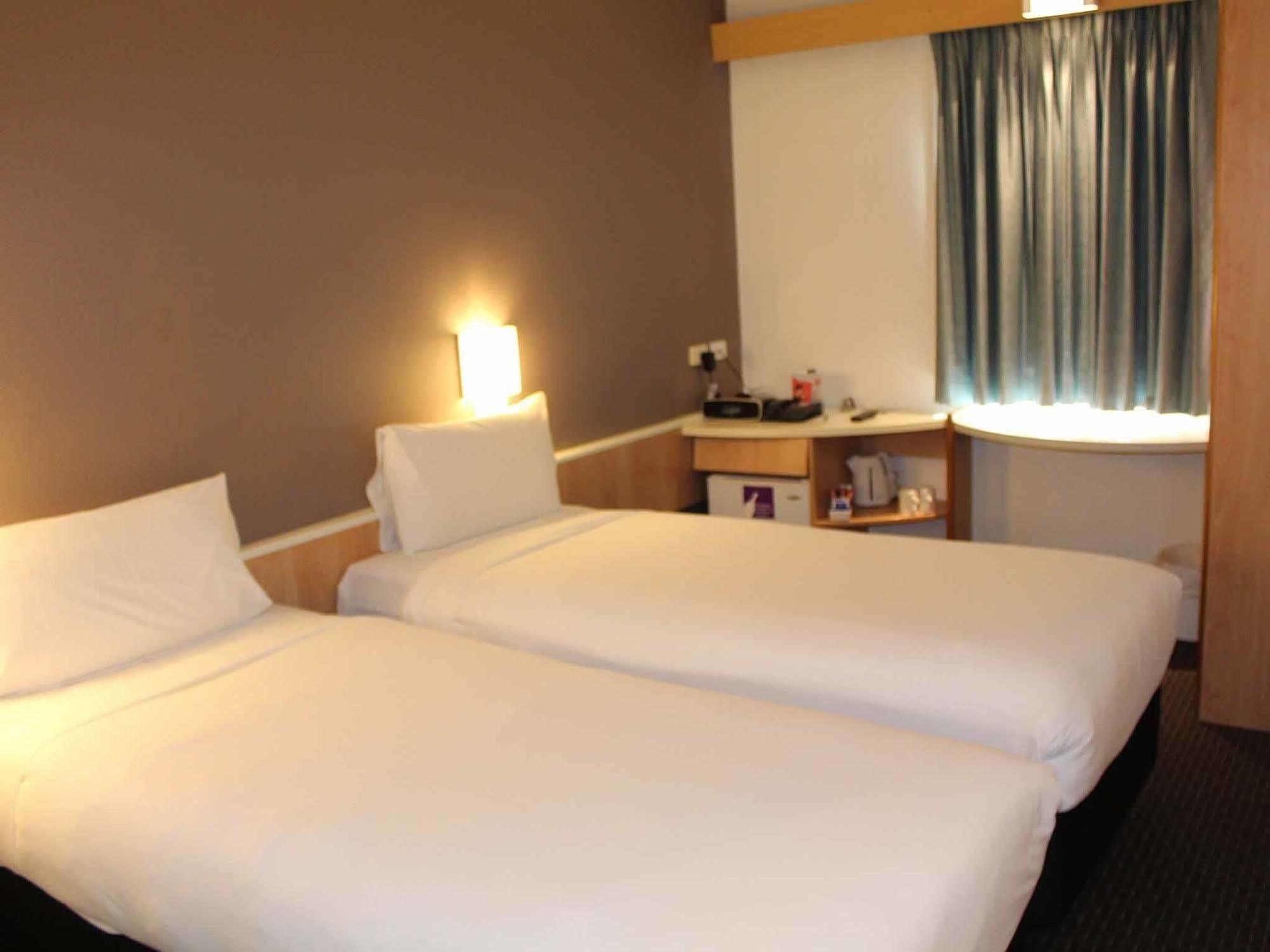 Ibis Thornleigh Hotel Екстериор снимка