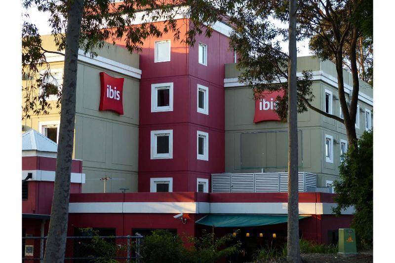 Ibis Thornleigh Hotel Екстериор снимка